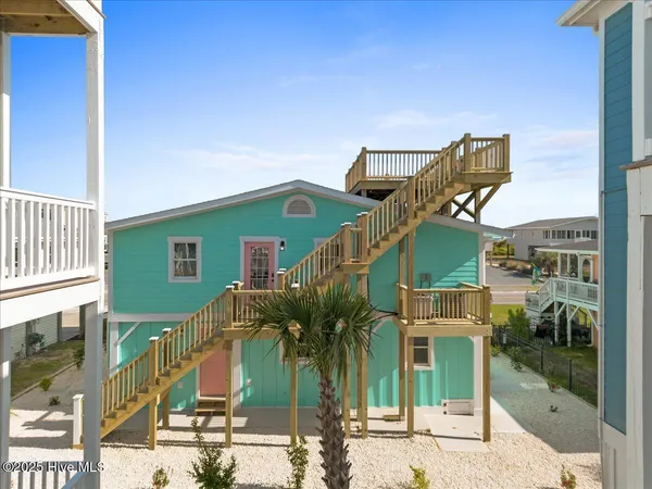$1,350,000 | 204 West Main Street, Sunset Beach, NC 28468