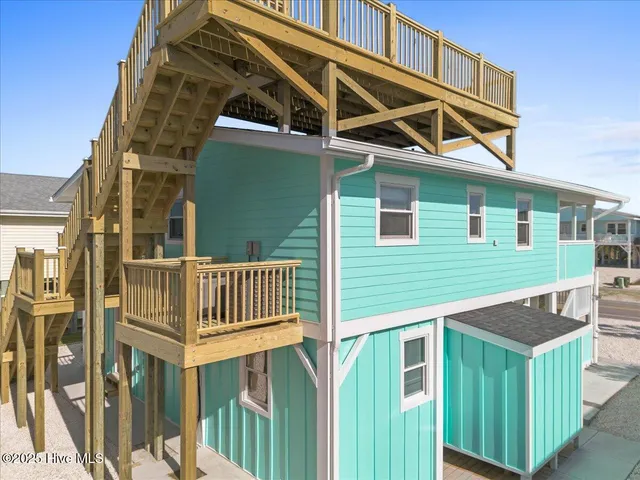 $1,350,000 | 204 West Main Street, Sunset Beach, NC 28468