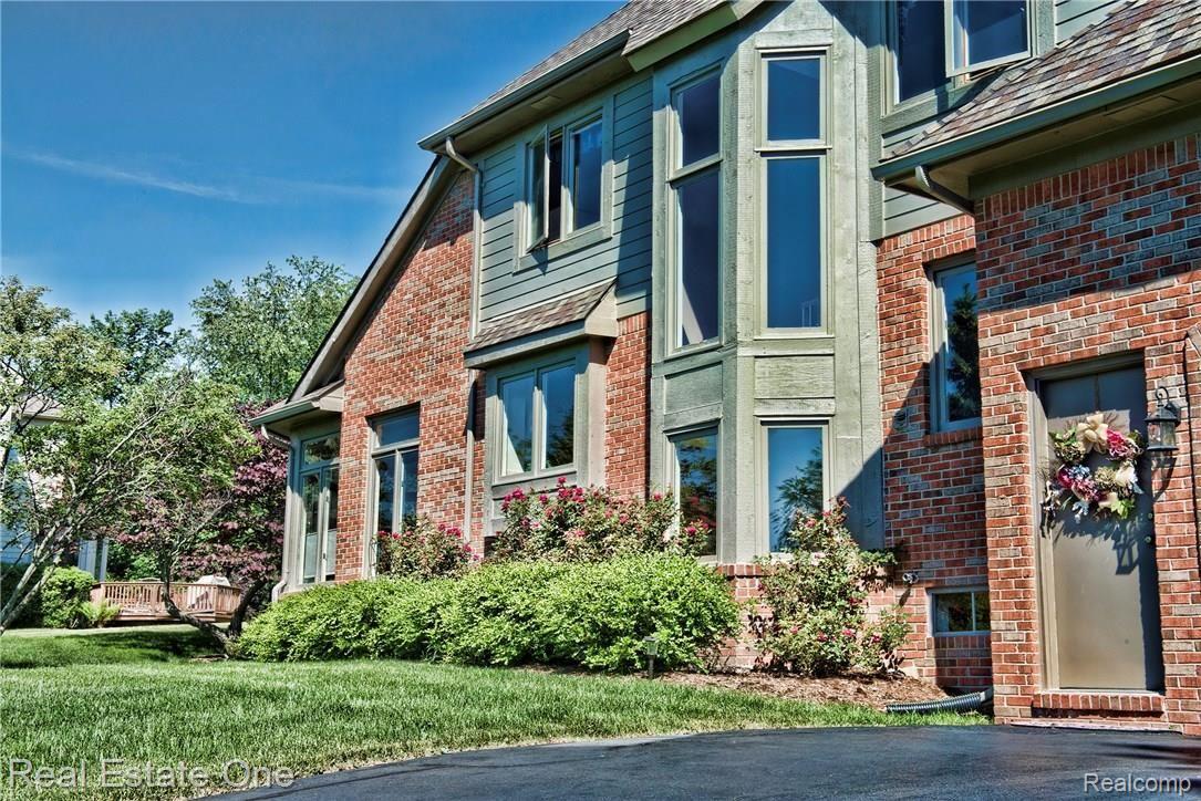 1715 Fox Run Rochester, MI 48306 - Photo 24 of 26 Side View.jpg