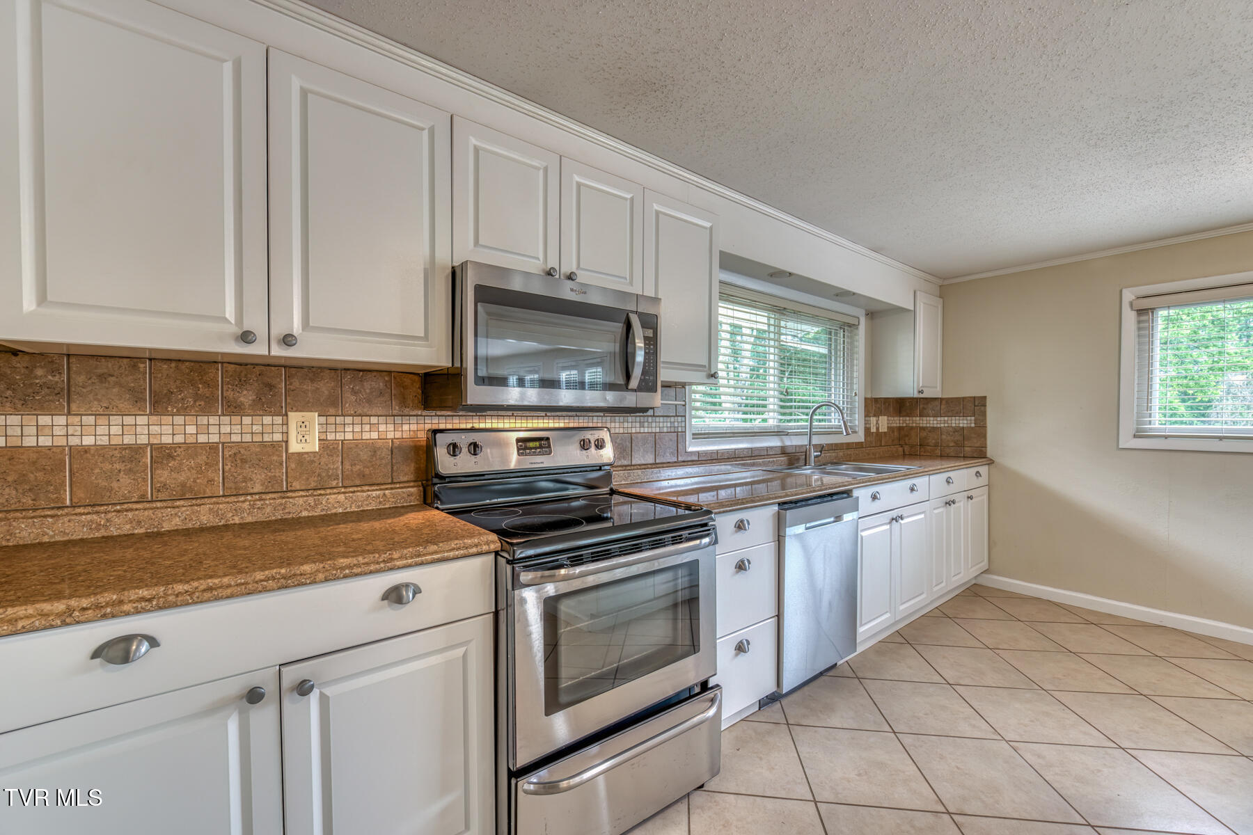 2233 Pendragon Road Kingsport, TN 37660 - Photo 11 of 64 2233 Pendragon Rd-14