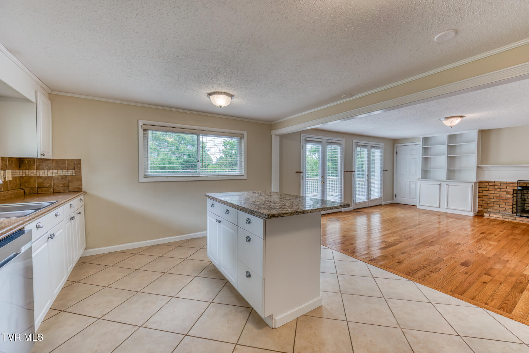 2233 Pendragon Road Kingsport, TN 37660 - Photo 12 of 64 2233 Pendragon Rd-15