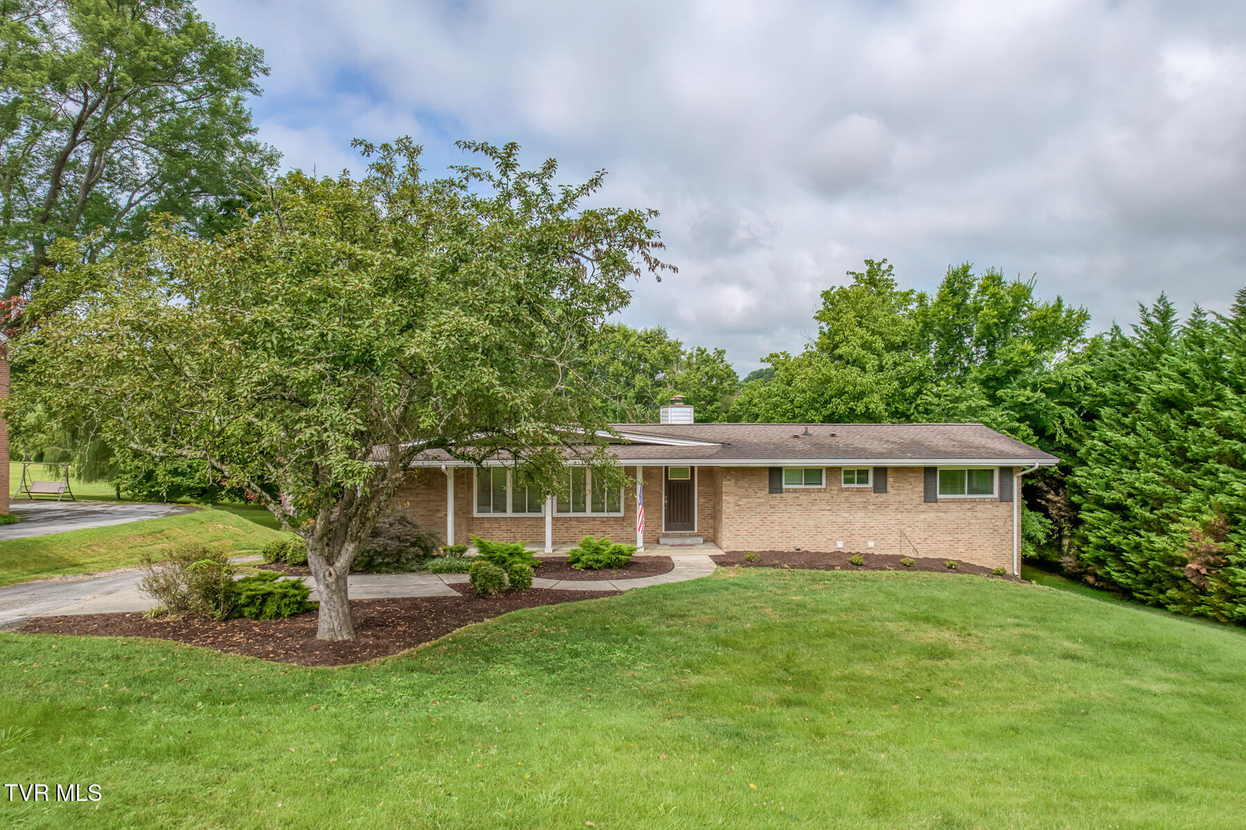 2233 Pendragon Road Kingsport, TN 37660 - Photo 2 of 64 2233 Pendragon Rd-2
