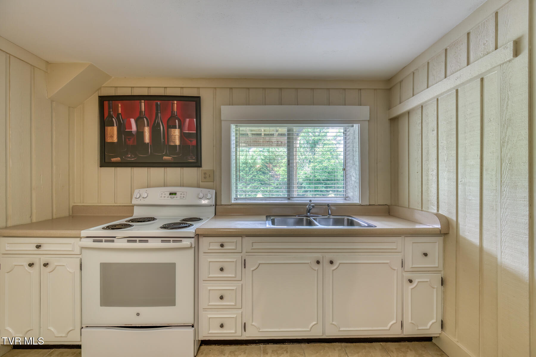 2233 Pendragon Road Kingsport, TN 37660 - Photo 40 of 64 2233 Pendragon Rd-43