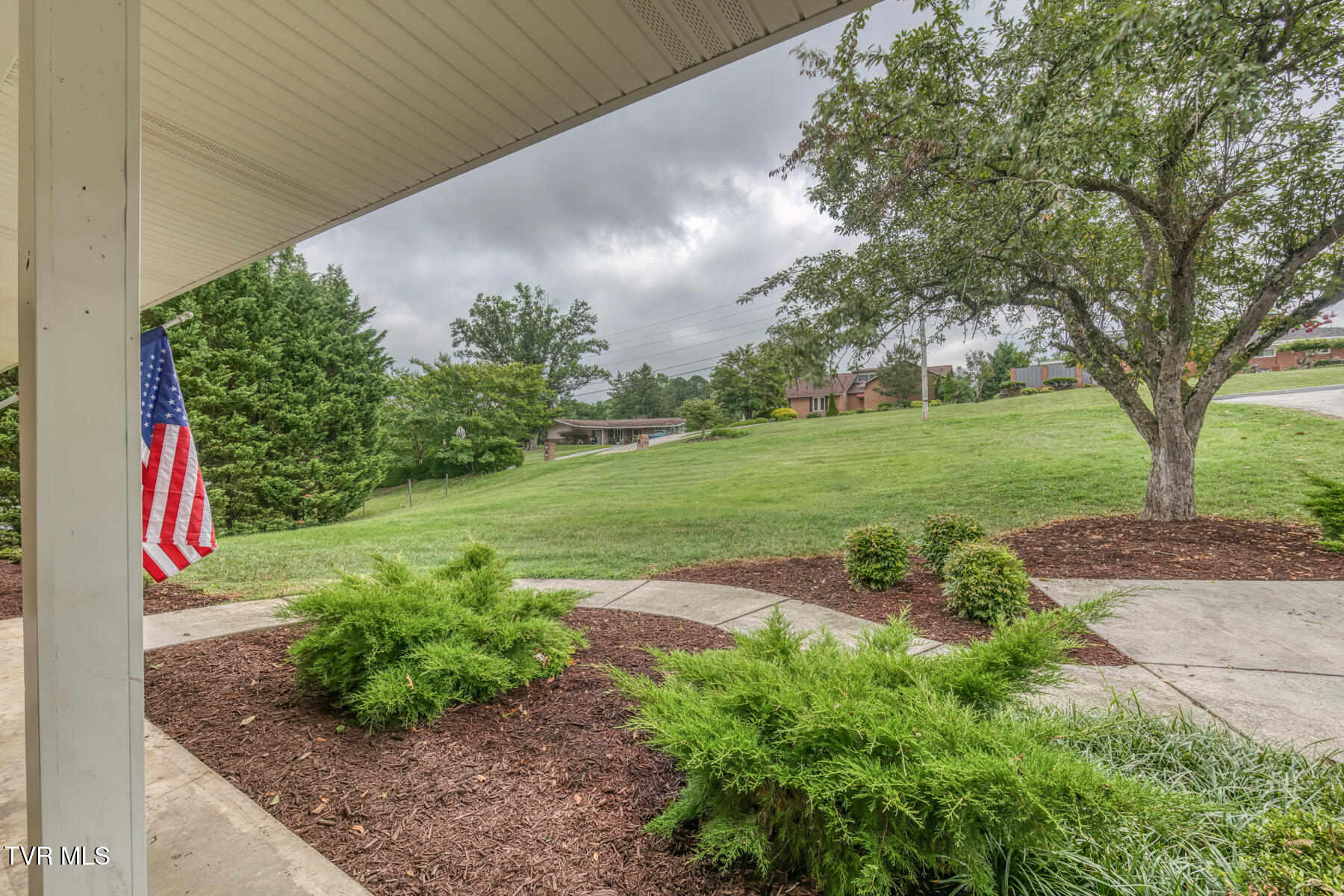 2233 Pendragon Road Kingsport, TN 37660 - Photo 5 of 64 2233 Pendragon Rd-8