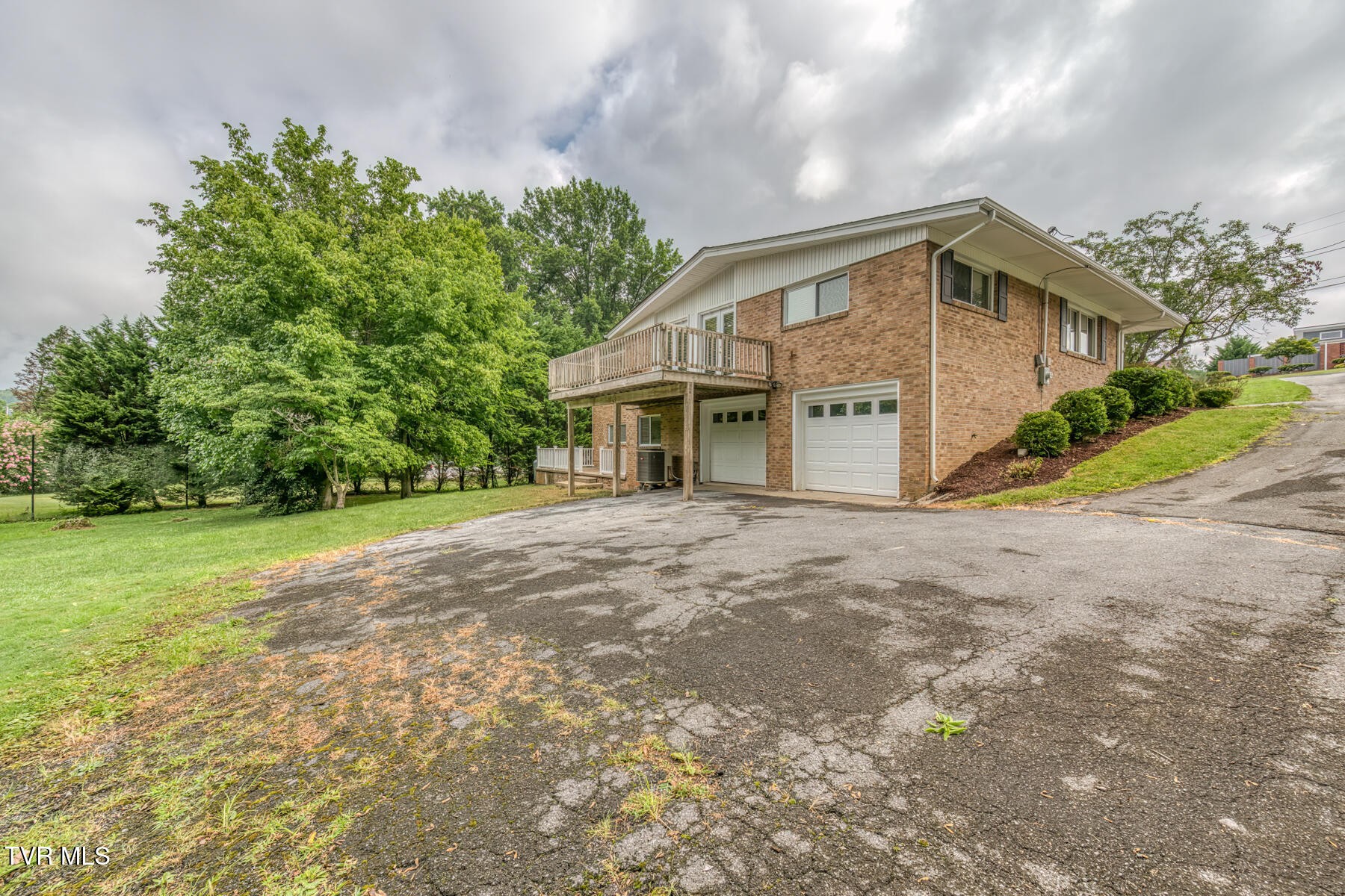 2233 Pendragon Road Kingsport, TN 37660 - Photo 52 of 64 2233 Pendragon Rd-55