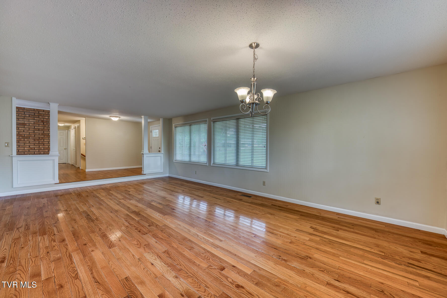 2233 Pendragon Road Kingsport, TN 37660 - Photo 9 of 64 2233 Pendragon Rd-12