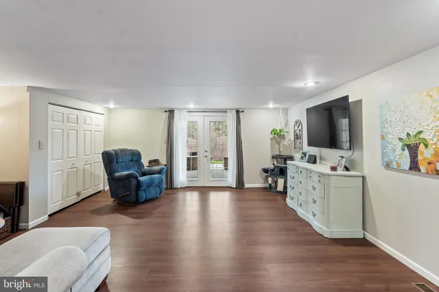 $449,900 | 315 Laurel Avenue, Williamstown, NJ 08094