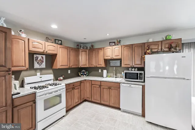 $449,900 | 315 Laurel Avenue, Williamstown, NJ 08094