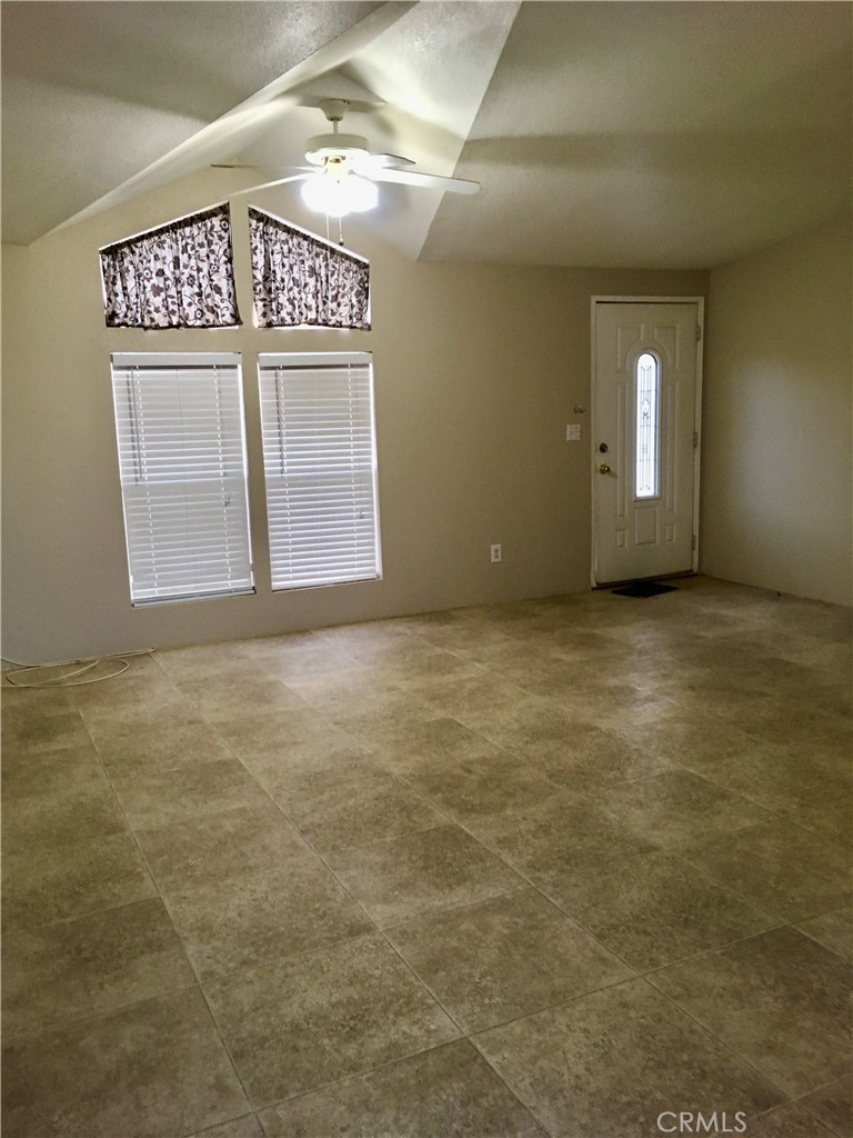 14121 Lakota Road Apple Valley, CA 92307 - Photo 31 of 40 Back house living room