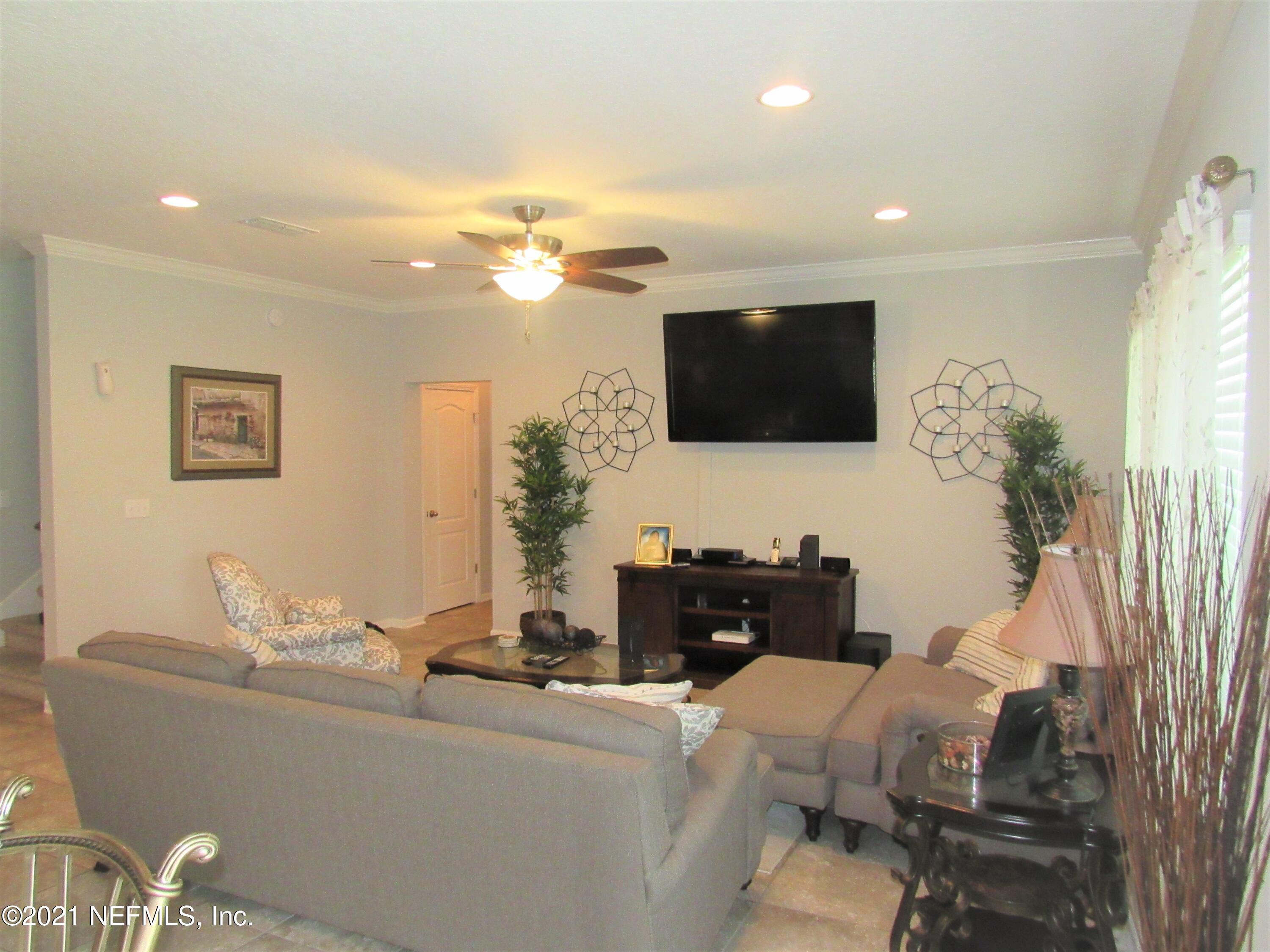15930 Tisons Bluff Road Jacksonville, FL 32218 - Photo 14 of 39 Family room 2