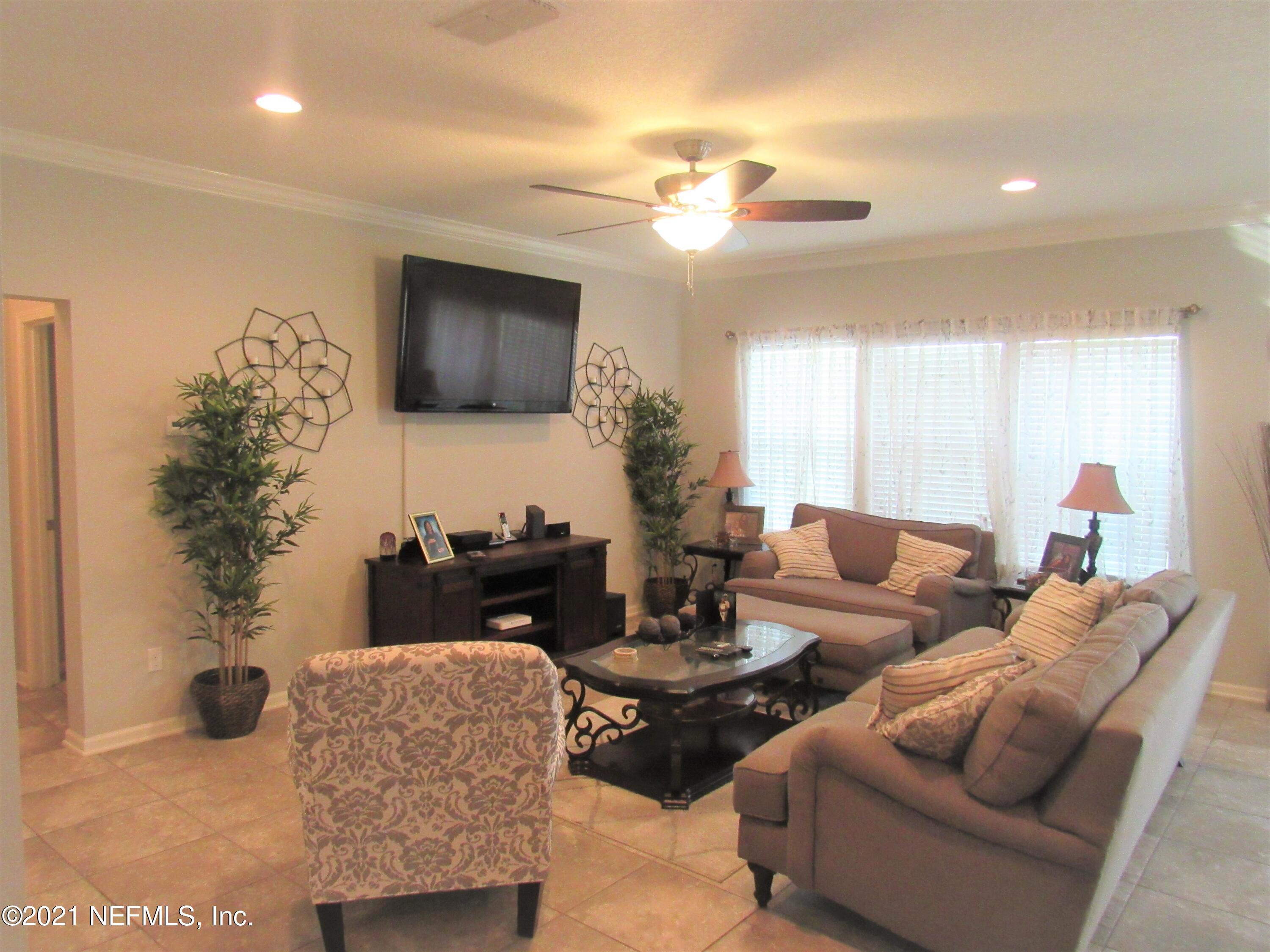 15930 Tisons Bluff Road Jacksonville, FL 32218 - Photo 15 of 39 Family room 3