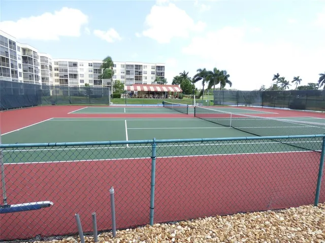$3,200 | 291 South Hollybrook Drive, Unit 305, Pembroke Pines, FL 33025