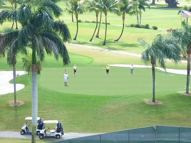 $3,200 | 291 South Hollybrook Drive, Unit 305, Pembroke Pines, FL 33025