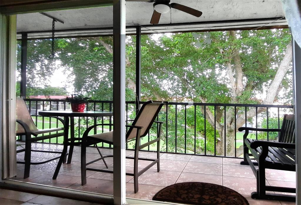 291 South Hollybrook Drive, Unit 305 Pembroke Pines, FL 33025 - Photo 8 of 16