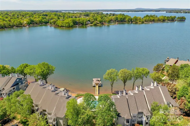 $589,000 | 941 Southwest Drive, Davidson, NC 28036