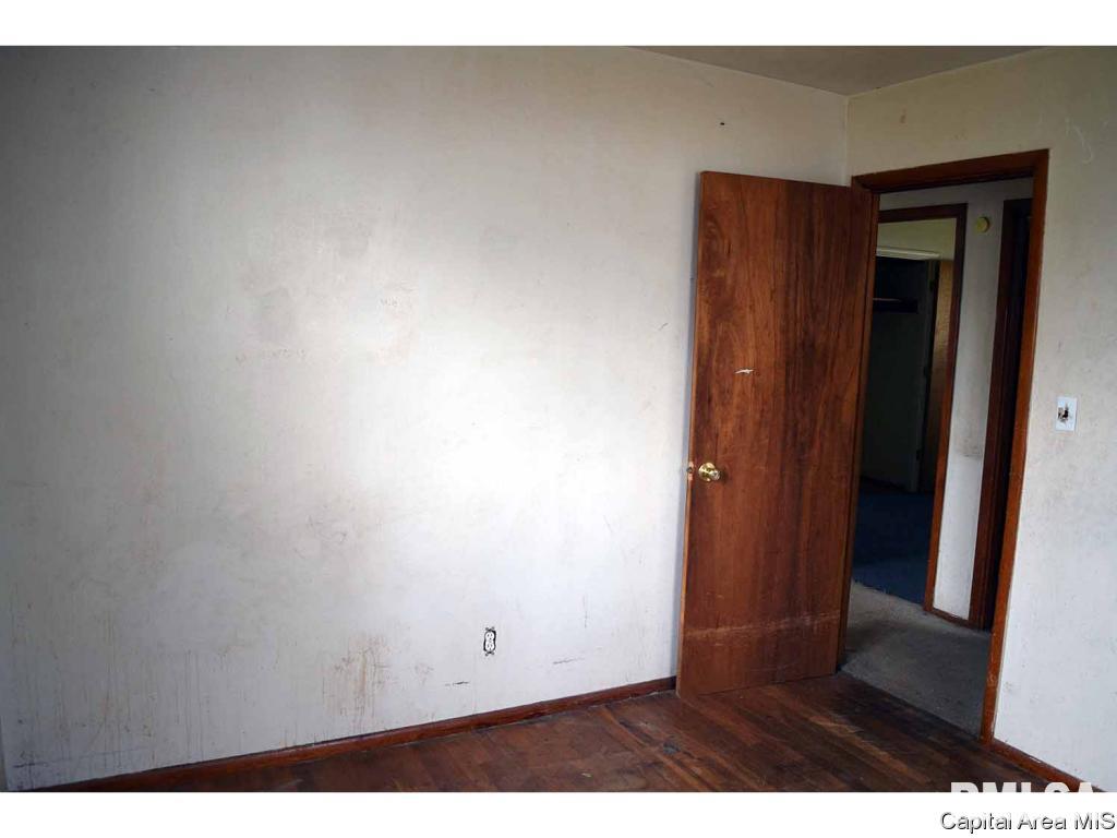 920 South Livingston Street Springfield, IL 62703 - Photo 14 of 20