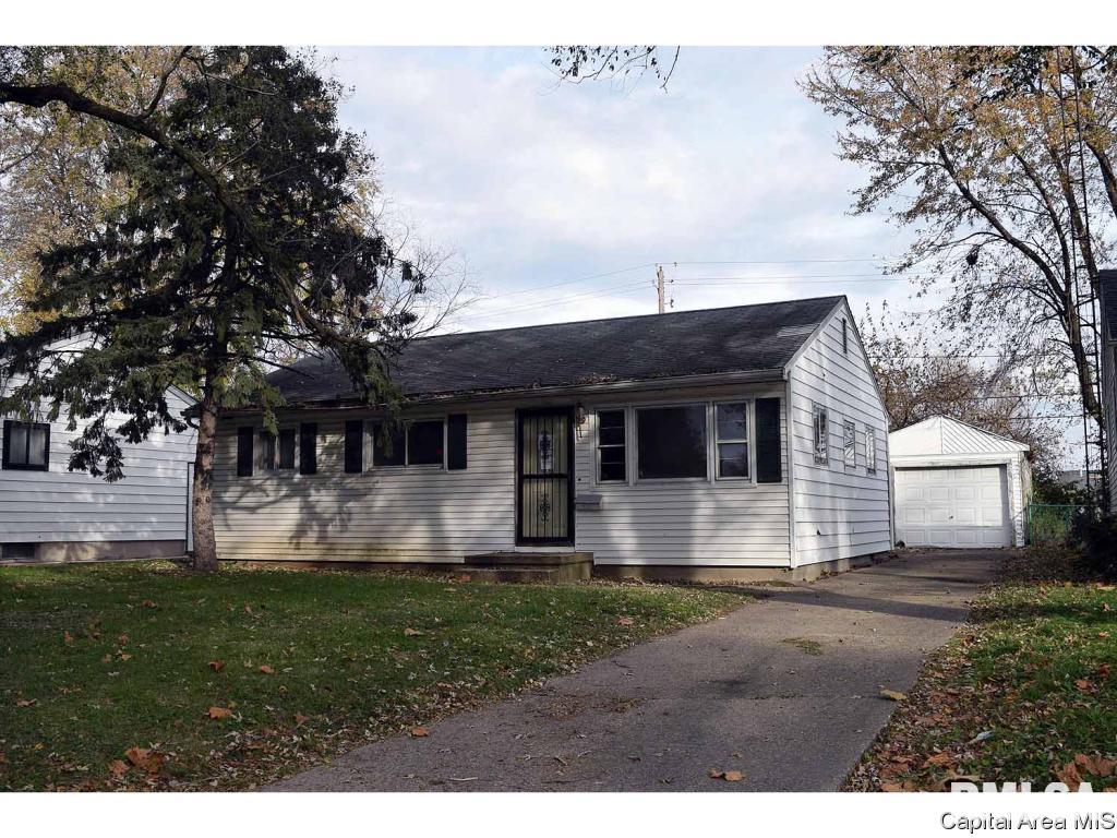 920 South Livingston Street Springfield, IL 62703 - Photo 2 of 20