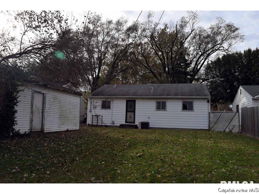 920 South Livingston Street Springfield, IL 62703 - Photo 5 of 20