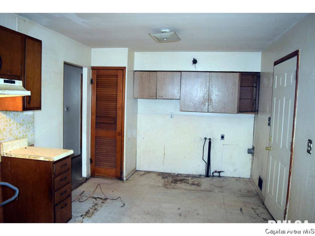 920 South Livingston Street Springfield, IL 62703 - Photo 8 of 20