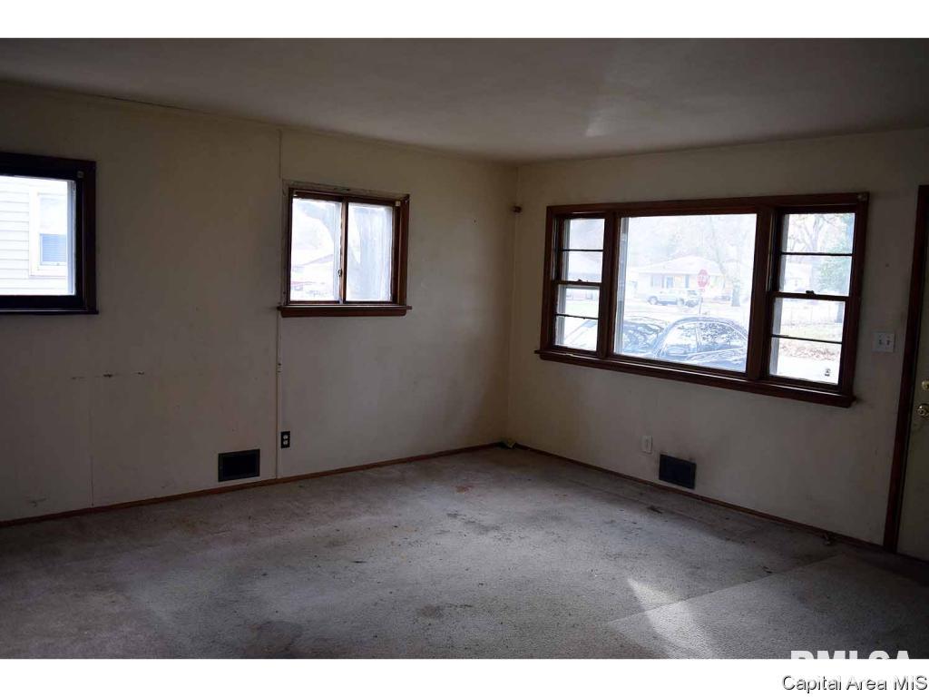 920 South Livingston Street Springfield, IL 62703 - Photo 9 of 20