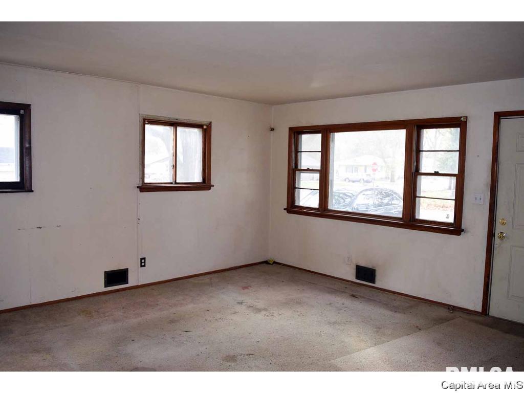 920 South Livingston Street Springfield, IL 62703 - Photo 10 of 20