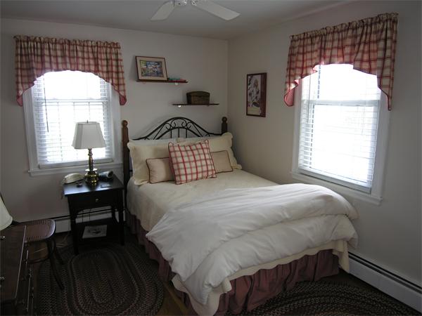 73 Stewart Road Needham, MA 02492 - Photo 18 of 21 Gallery Image 18