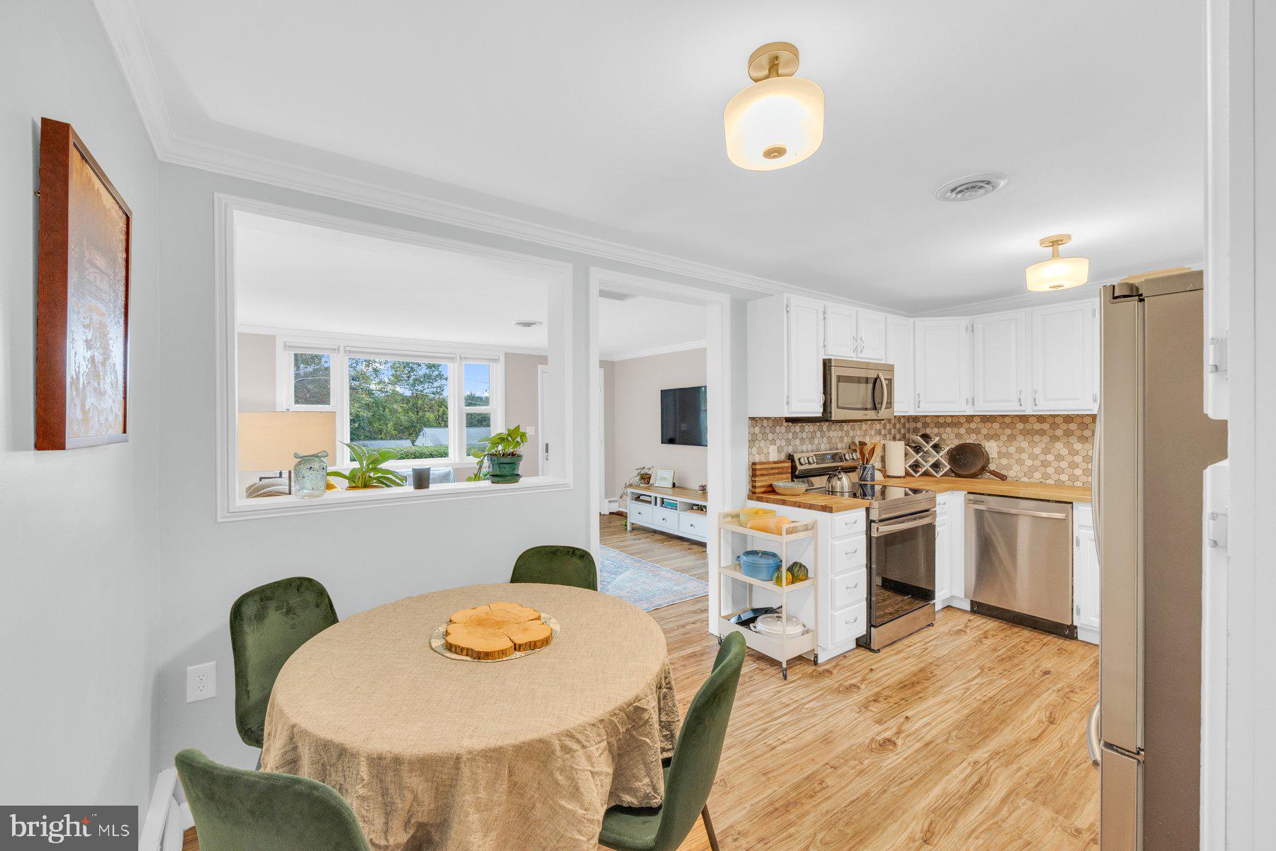 7729 Carter Road Sykesville, MD 21784 - Photo 7 of 30