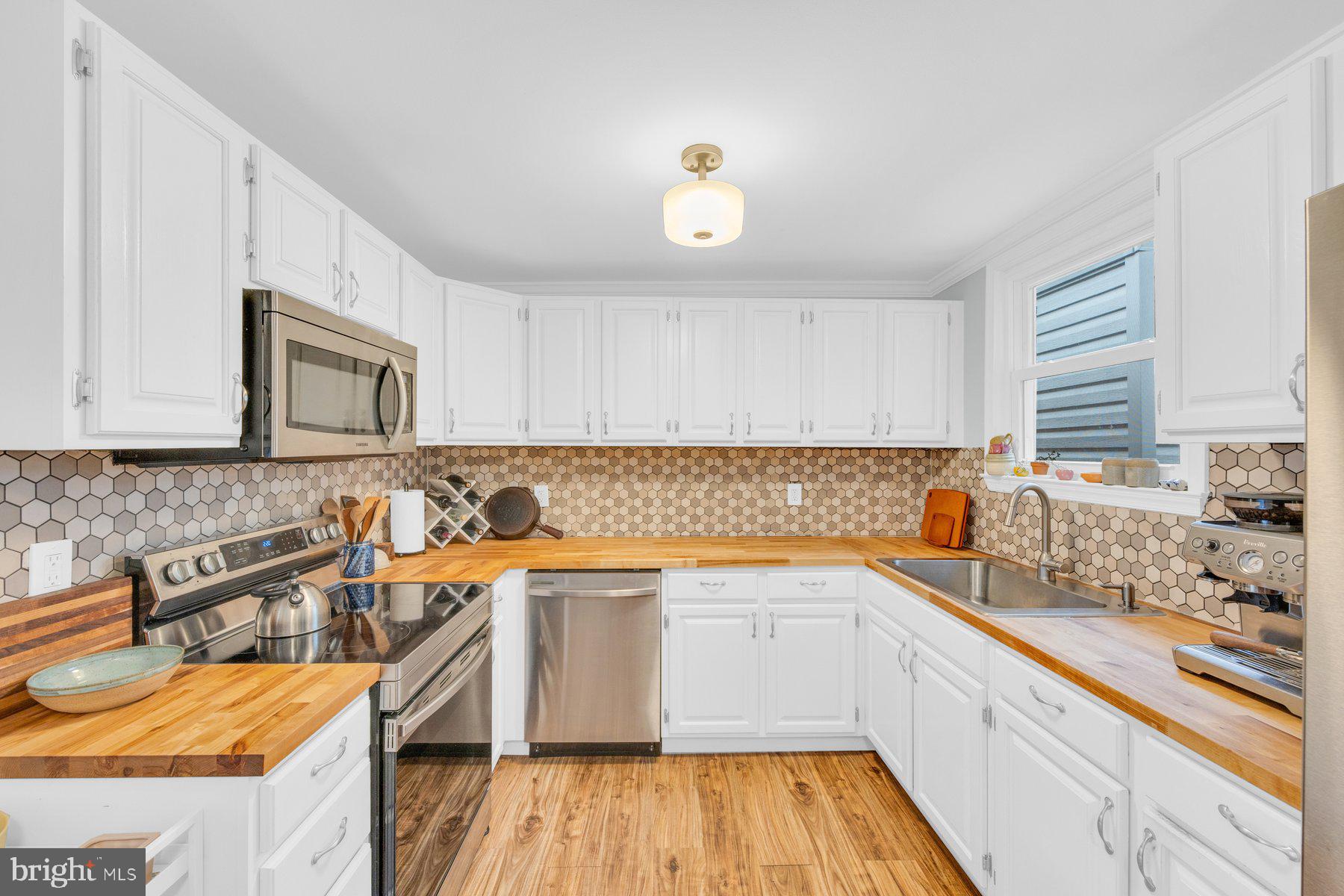 7729 Carter Road Sykesville, MD 21784 - Photo 8 of 30