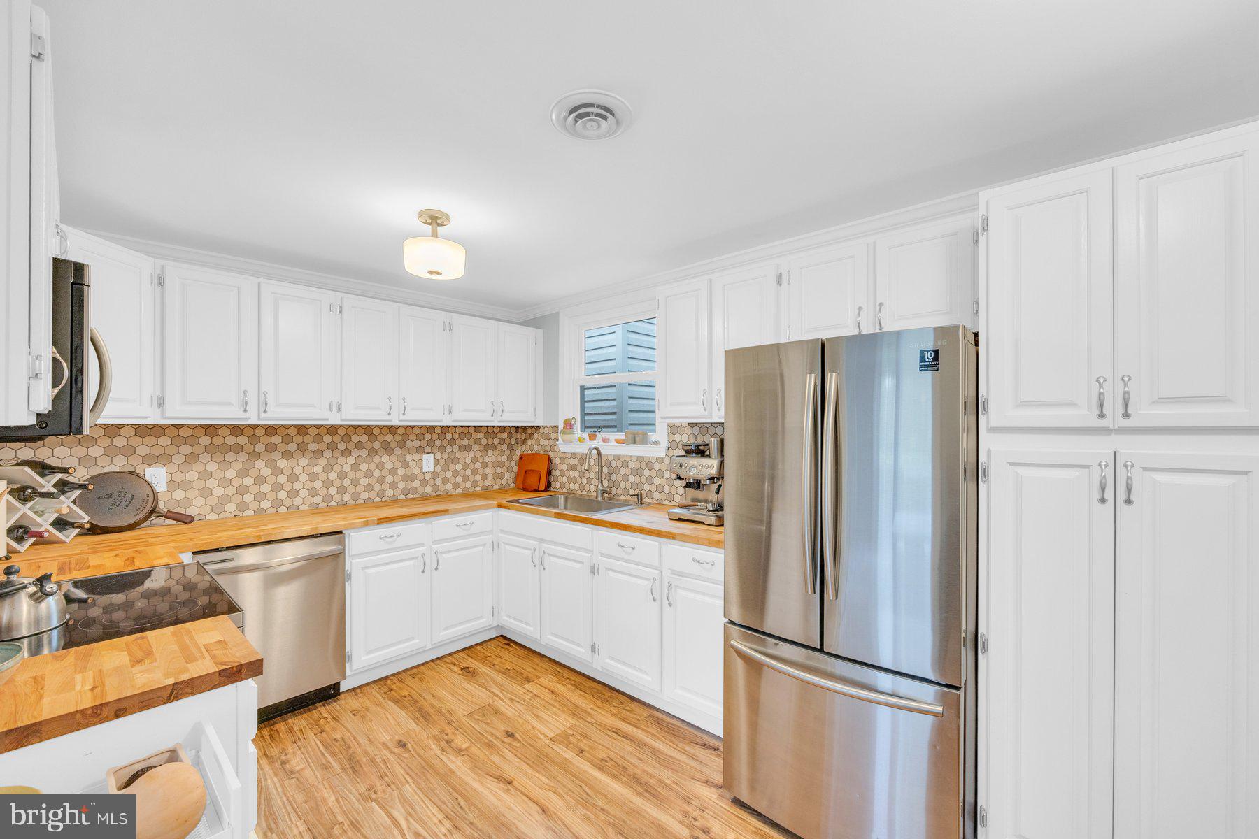 7729 Carter Road Sykesville, MD 21784 - Photo 9 of 30