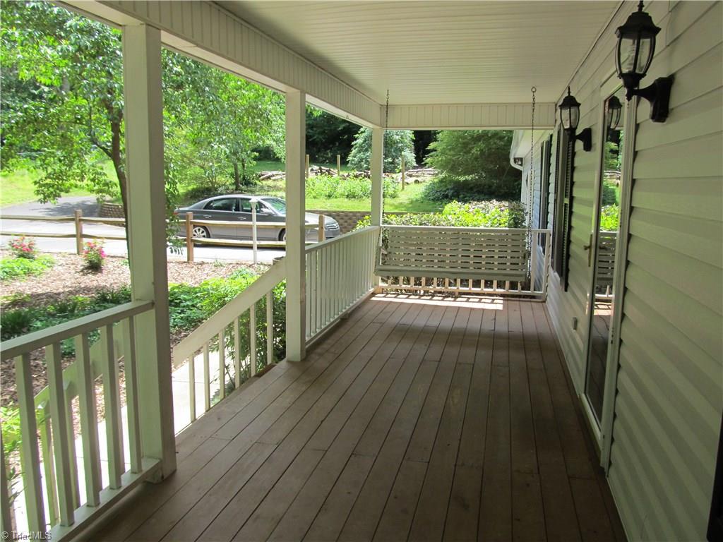 432 Farmstead Road Winston-Salem, NC 27107 - Photo 2 of 24 Gallery Image 2
