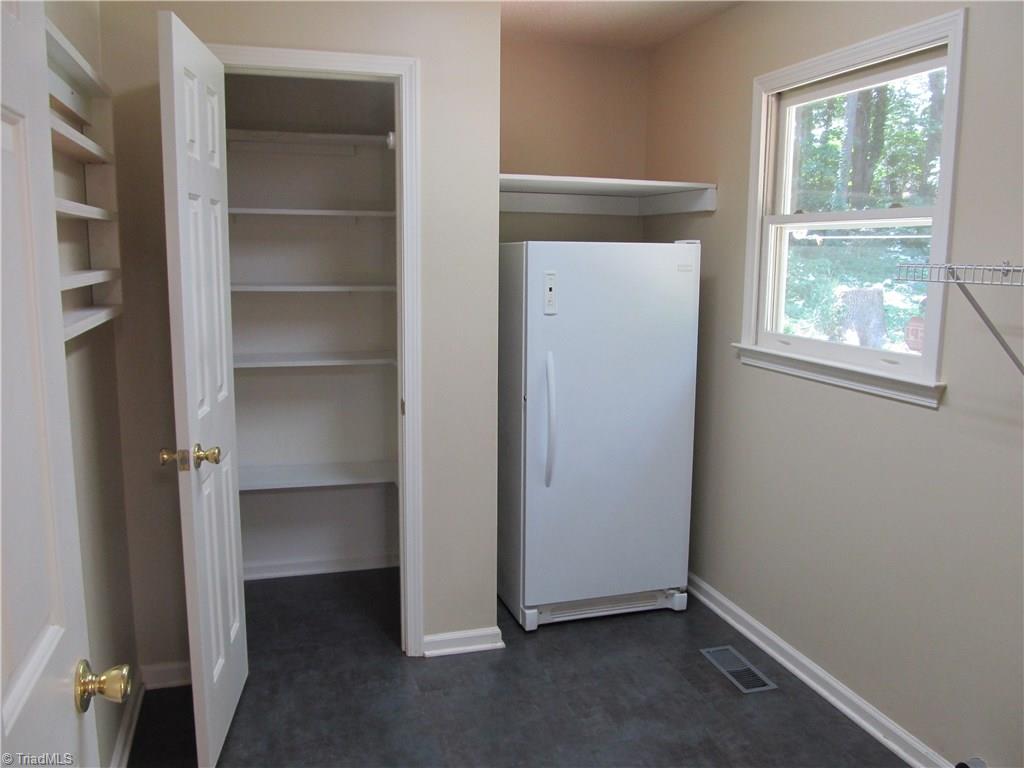 432 Farmstead Road Winston-Salem, NC 27107 - Photo 13 of 24 Gallery Image 13