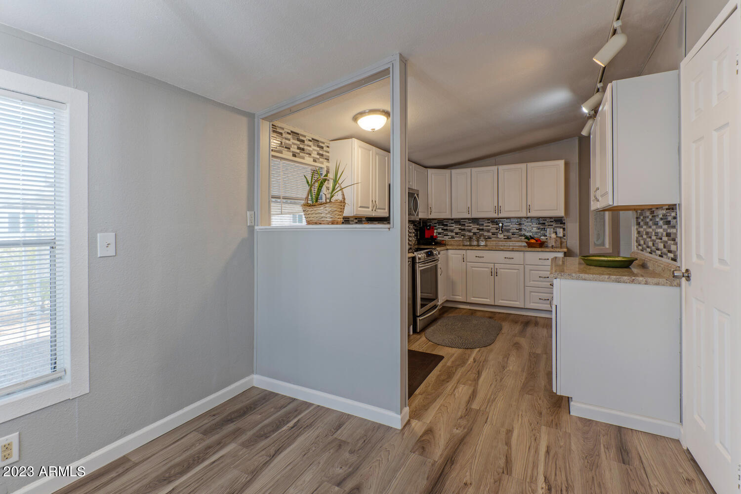 16005 North 32nd Street, Unit 157 Phoenix, AZ 85032 - Photo 11 of 37 Dinning Area