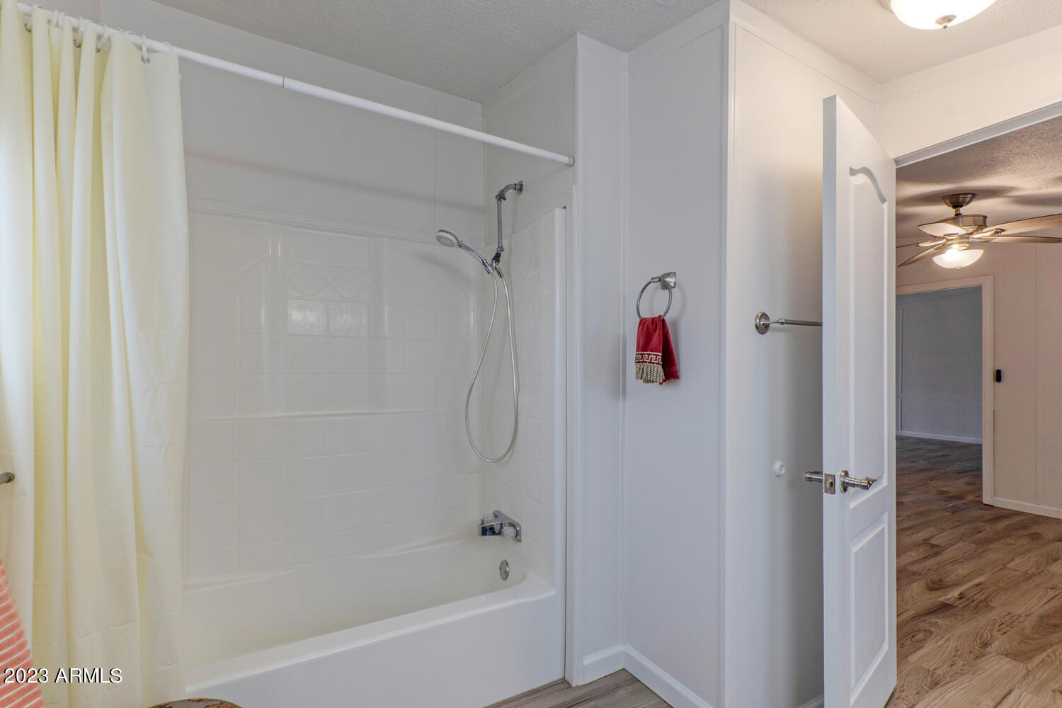 16005 North 32nd Street, Unit 157 Phoenix, AZ 85032 - Photo 16 of 37 Main Bathroom