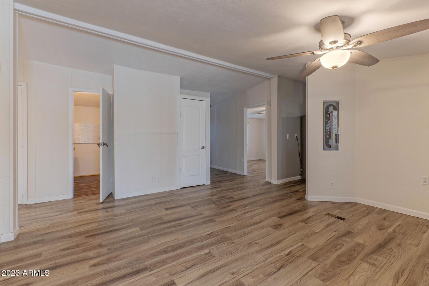 16005 North 32nd Street, Unit 157 Phoenix, AZ 85032 - Photo 3 of 37 Large Great Room