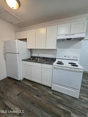 $800 | 205 Dobbins Avenue, Unit 1, Leakesville, MS 39451