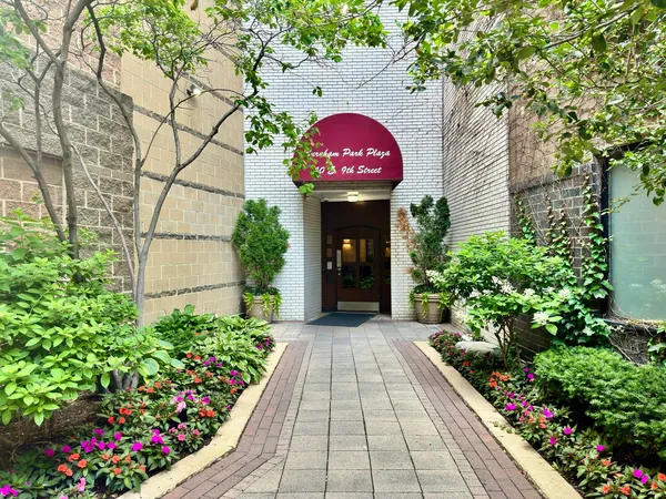 $132,000 | 40 East 9th Street, Unit 512, Chicago, IL 60605