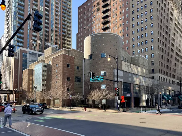 $132,000 | 40 East 9th Street, Unit 512, Chicago, IL 60605