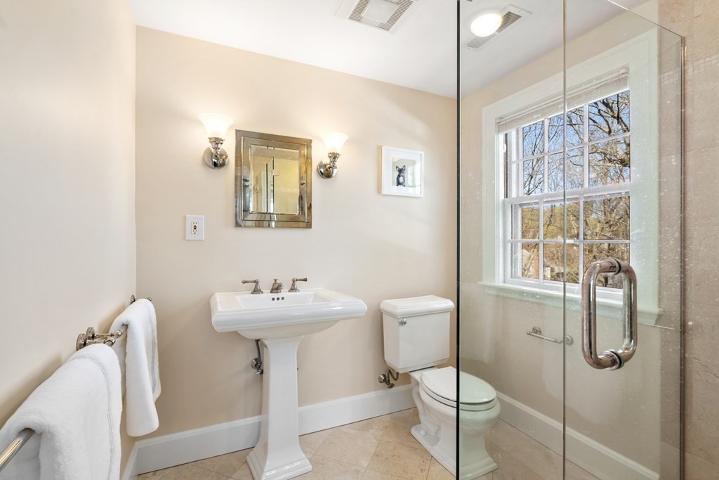 58 Fiske Road Wellesley, MA 02481 - Photo 14 of 22