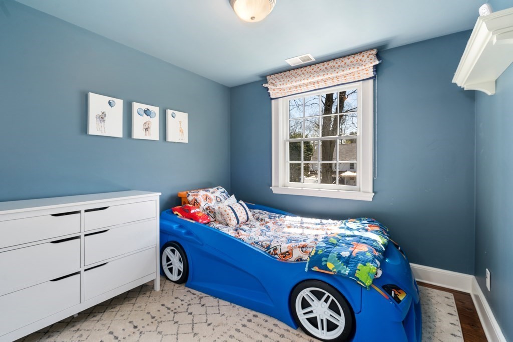 58 Fiske Road Wellesley, MA 02481 - Photo 16 of 22