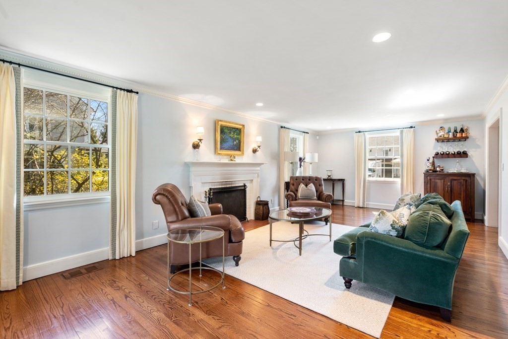 58 Fiske Road Wellesley, MA 02481 - Photo 5 of 22