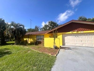 479 Water Road Ocala, FL 34472 - Photo 2 of 31 a view of a house with a yard