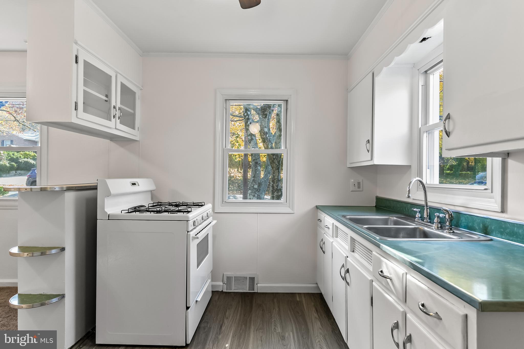 31 Front Street Mount Holly, NJ 08060 - Photo 10 of 29 Gallery Image 10