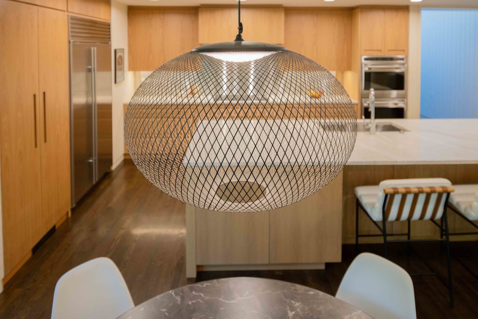 296 White Oak Lane Winnetka, IL 60093 - Photo 18 of 42 a bedroom with a bed and a table