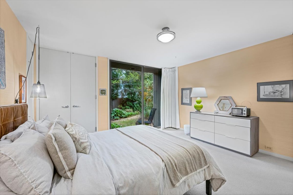 296 White Oak Lane Winnetka, IL 60093 - Photo 31 of 42 a bedroom with a bed and window