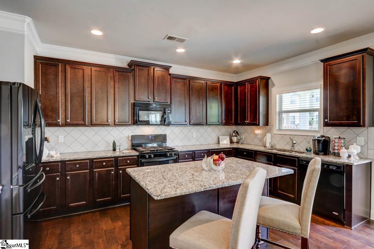 406 Kindletree Way Simpsonville, SC 29680 - Photo 2 of 35 Gallery Image 2