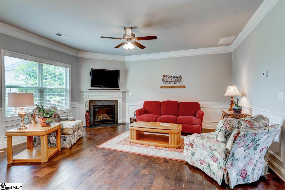 406 Kindletree Way Simpsonville, SC 29680 - Photo 3 of 35 Gallery Image 3