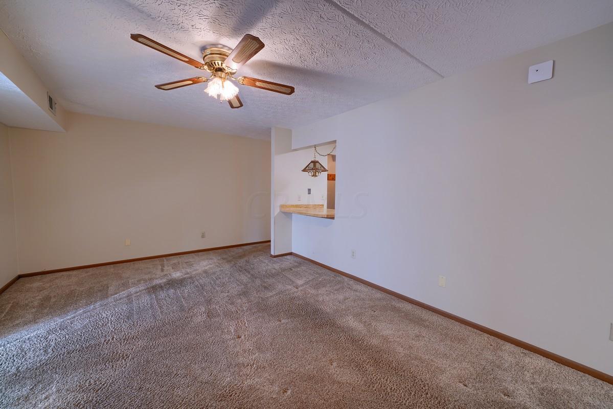 5885 Beechcroft Road, Unit 101 Columbus, OH 43229 - Photo 5 of 26 Gallery Image 5