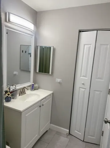 $250,000 | 34394 Goldenrod Court, Unit END, Round Lake, IL 60073