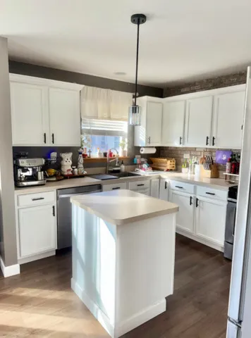 $250,000 | 34394 Goldenrod Court, Unit END, Round Lake, IL 60073