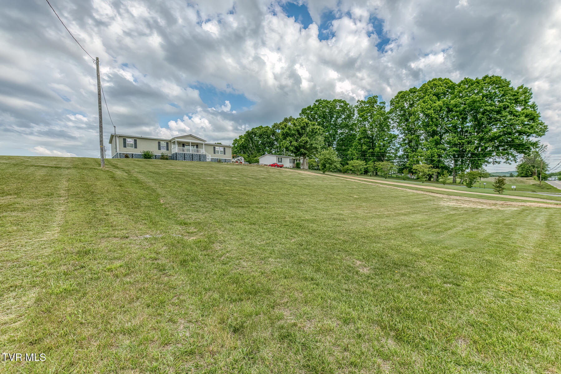 2069 Devault Bridge Road Piney Flats, TN 37686 - Photo 33 of 36 2069 Devault Bridge Rd-33